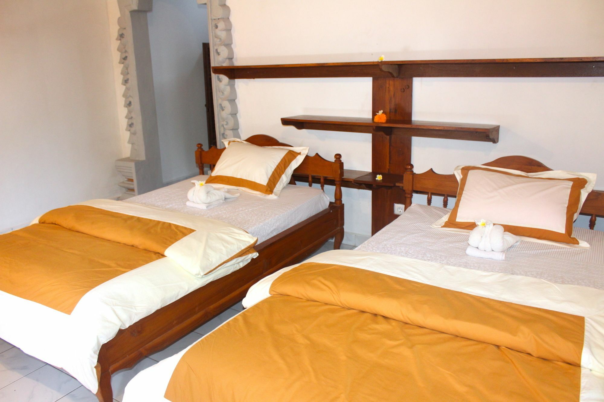 Lovina Palace Kültér fotó