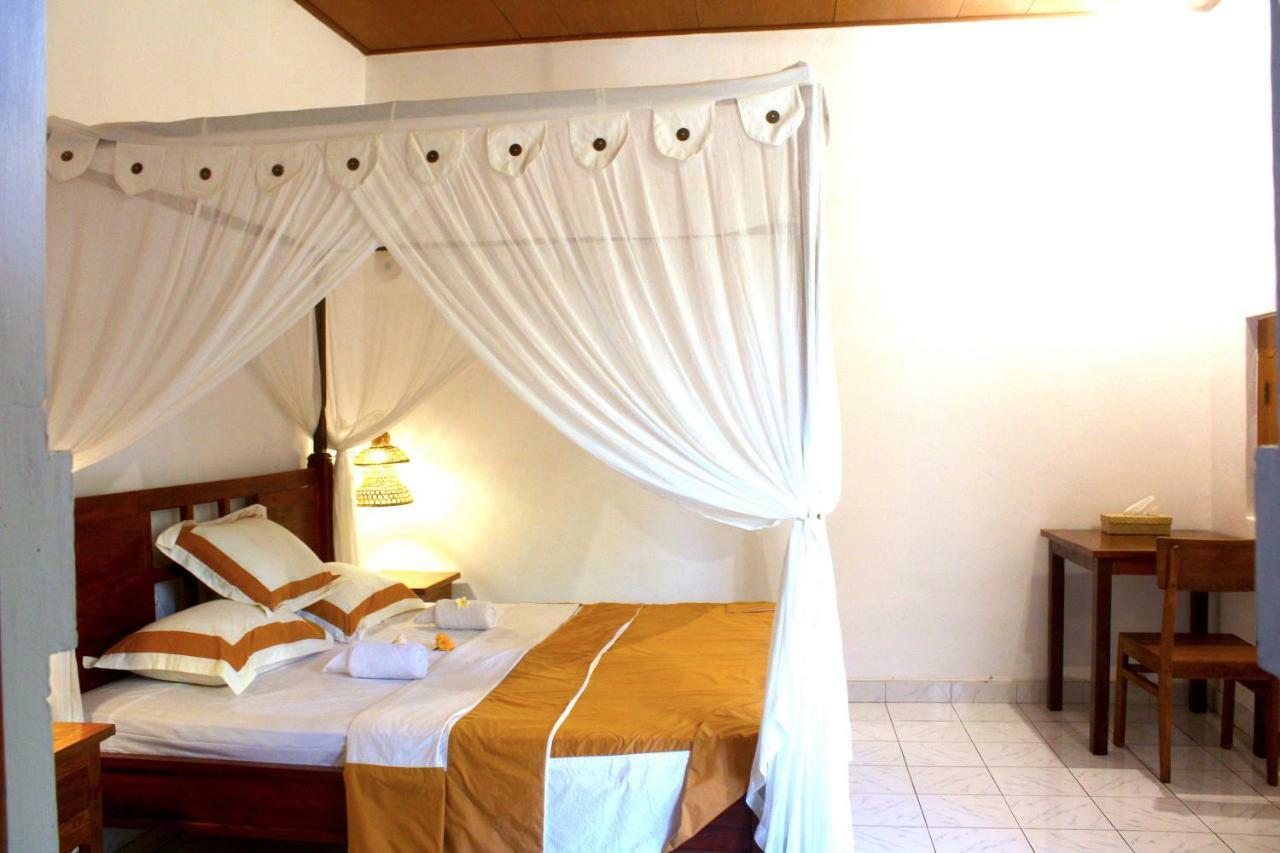 Lovina Palace Kültér fotó