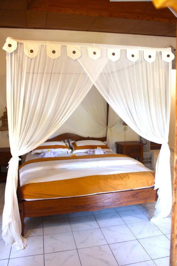 Lovina Palace Kültér fotó