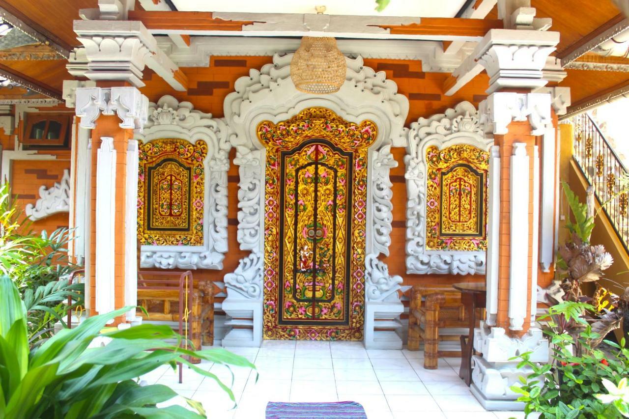 Lovina Palace Kültér fotó