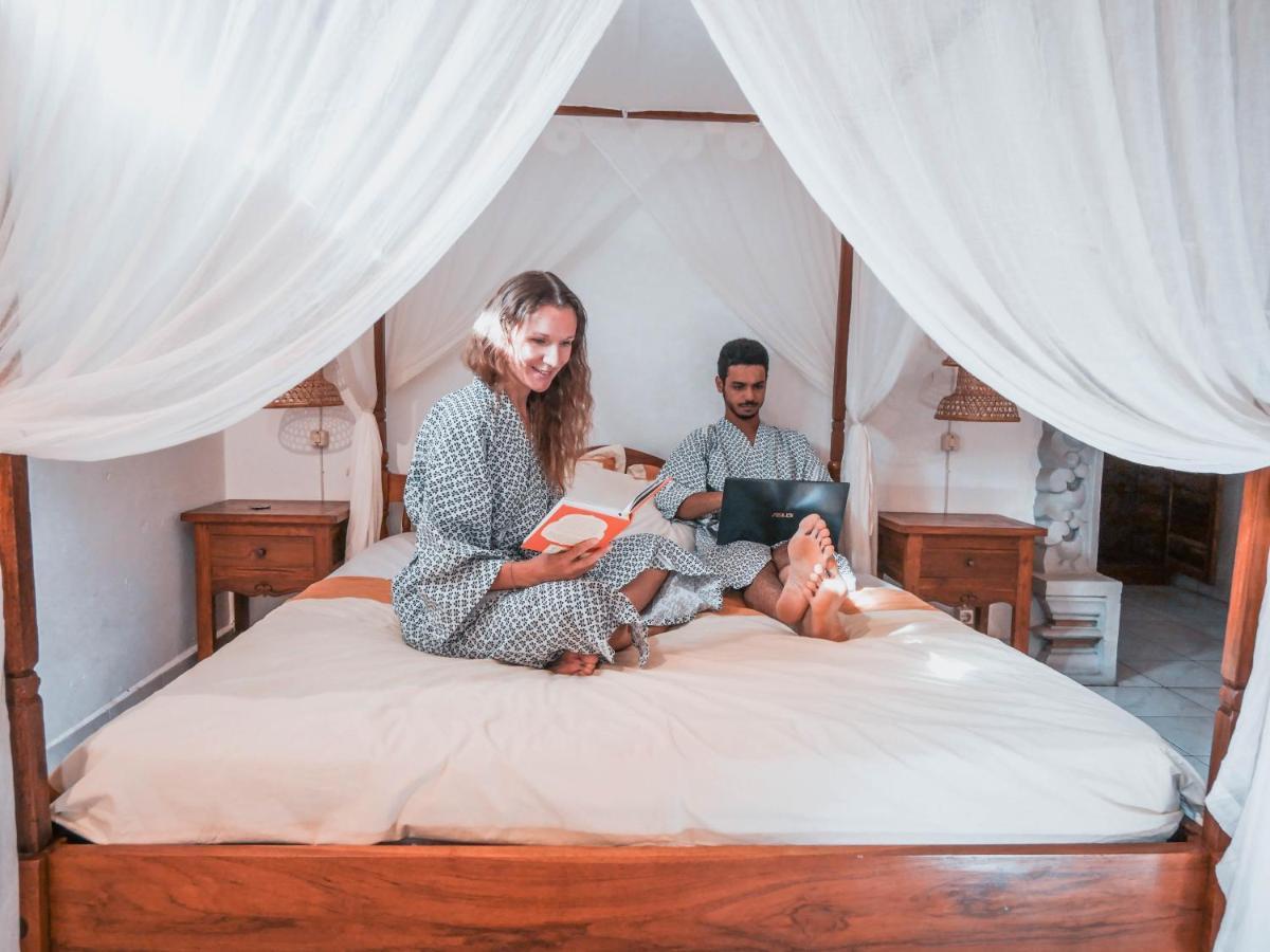 Lovina Palace Kültér fotó